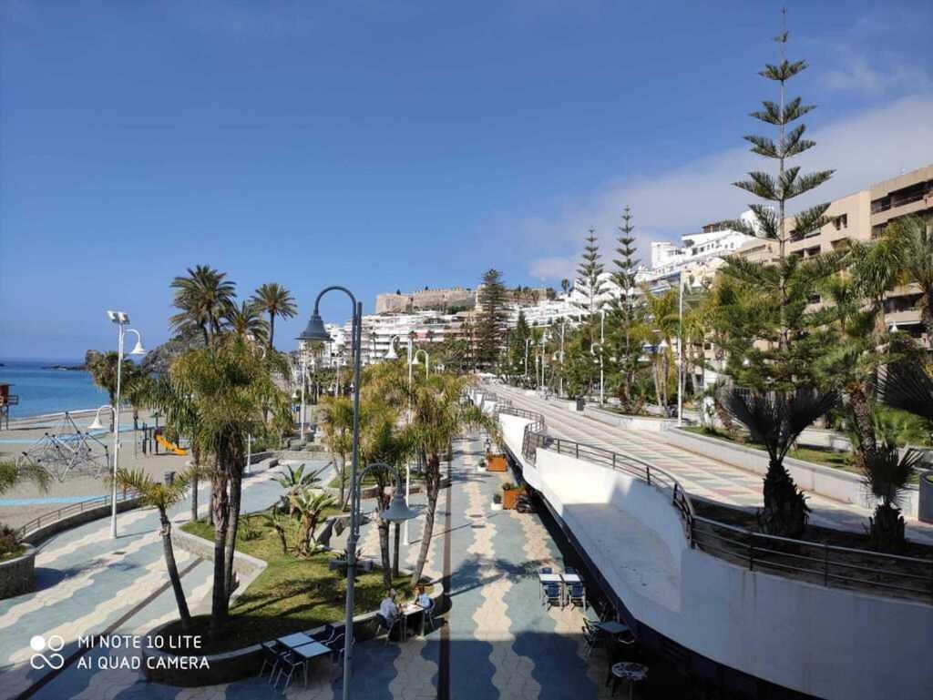 Centro-Primera Linea De Playa 阿尔姆尼卡 外观 照片